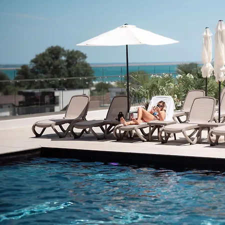 Apartman Stylish In Odyssey-spa Pools And Parking