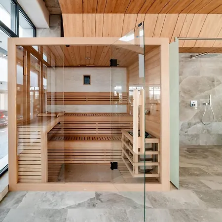 Stylish In Odyssey-spa Pools And Parking * Năvodari