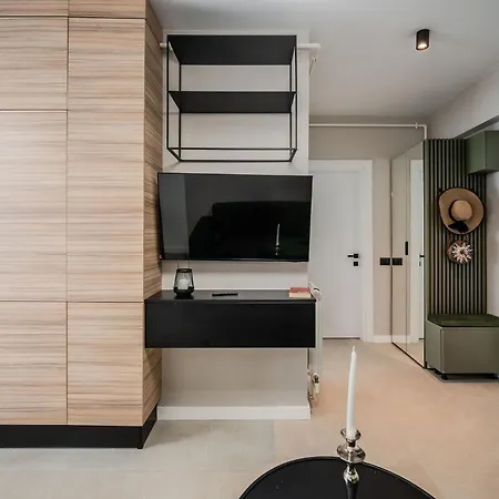 Stylish In Odyssey-spa Pools And Parking Apartman Năvodari