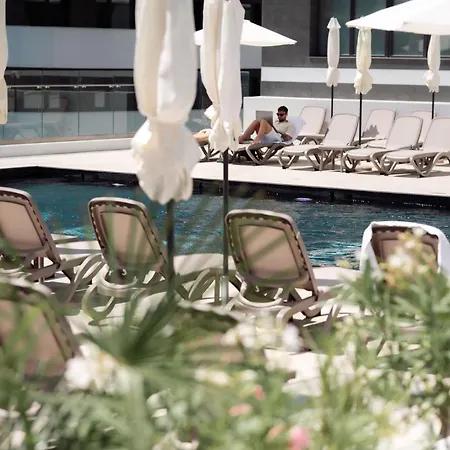 Stylish In Odyssey-spa Pools And Parking Apartman