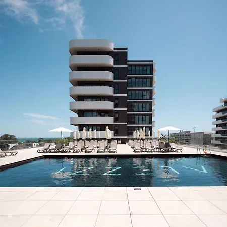 Stylish In Odyssey-spa Pools And Parking Apartman *